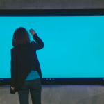 84インチ4Kディスプレイ搭載の巨大端末「Surface Hub」をMicrosoftが発表